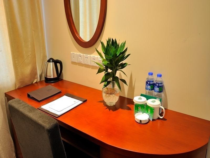 Greentree Inn Zhejiang Ningbo East Baizhuang Rd. Express Hotel מראה חיצוני תמונה