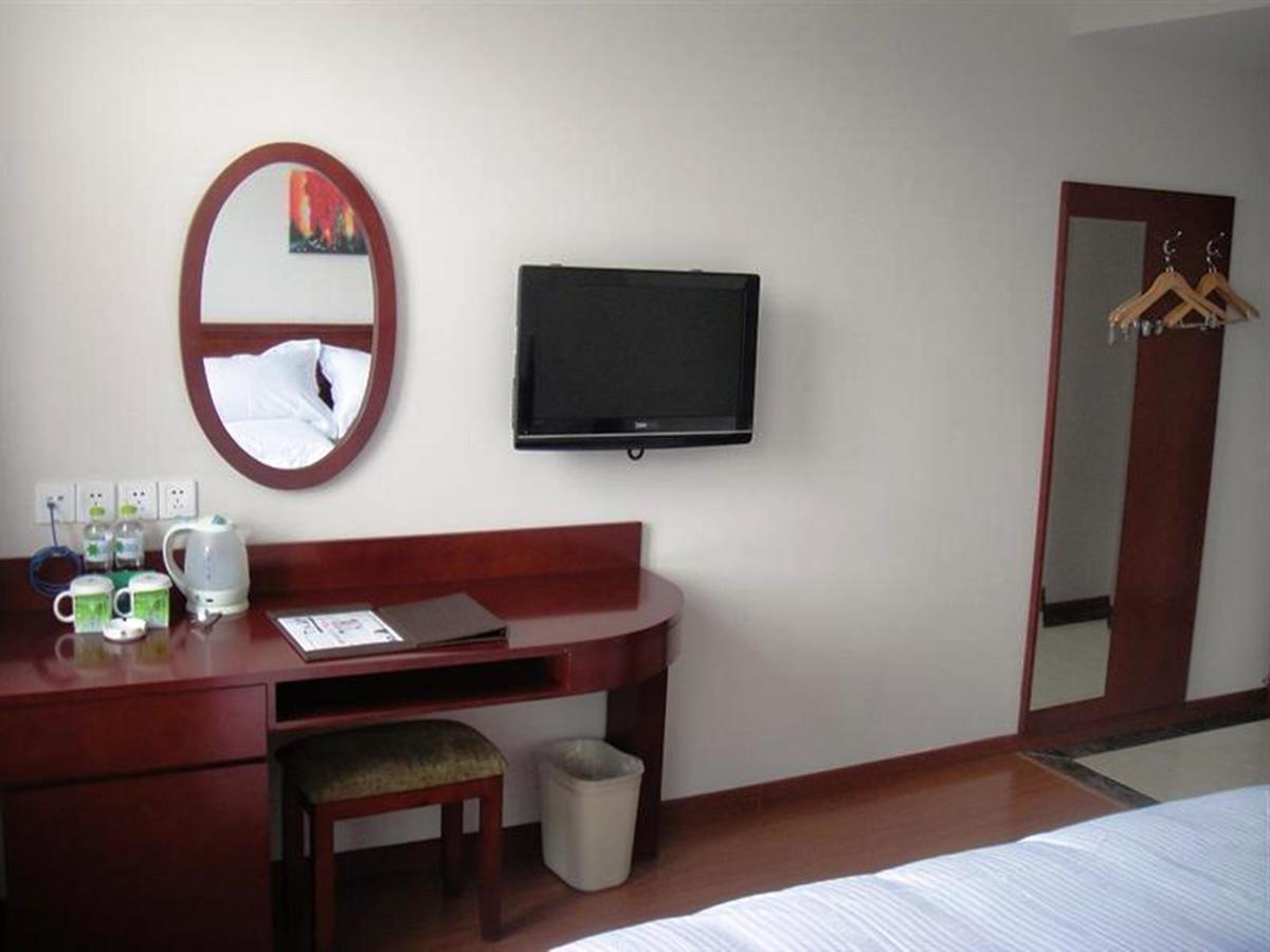 Greentree Inn Zhejiang Ningbo East Baizhuang Rd. Express Hotel מראה חיצוני תמונה