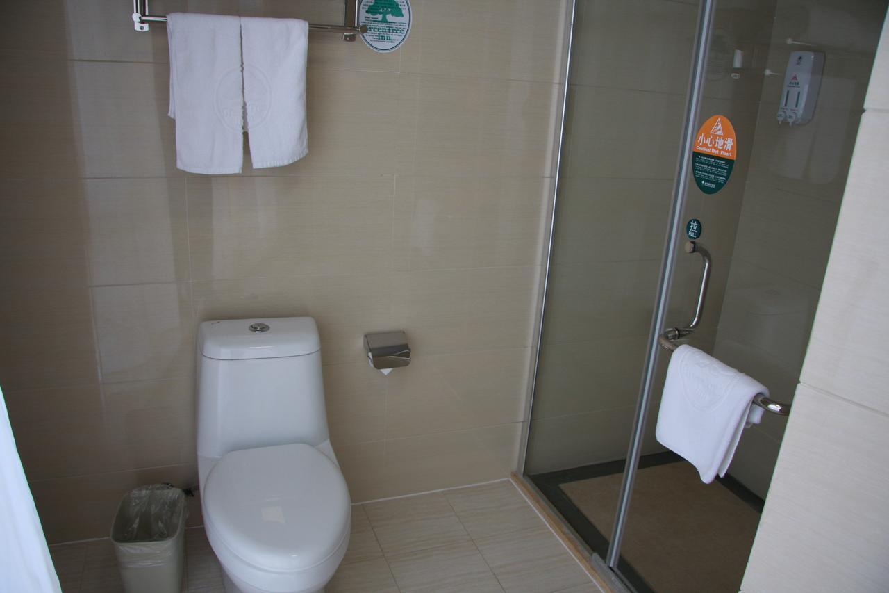 Greentree Inn Zhejiang Ningbo East Baizhuang Rd. Express Hotel מראה חיצוני תמונה