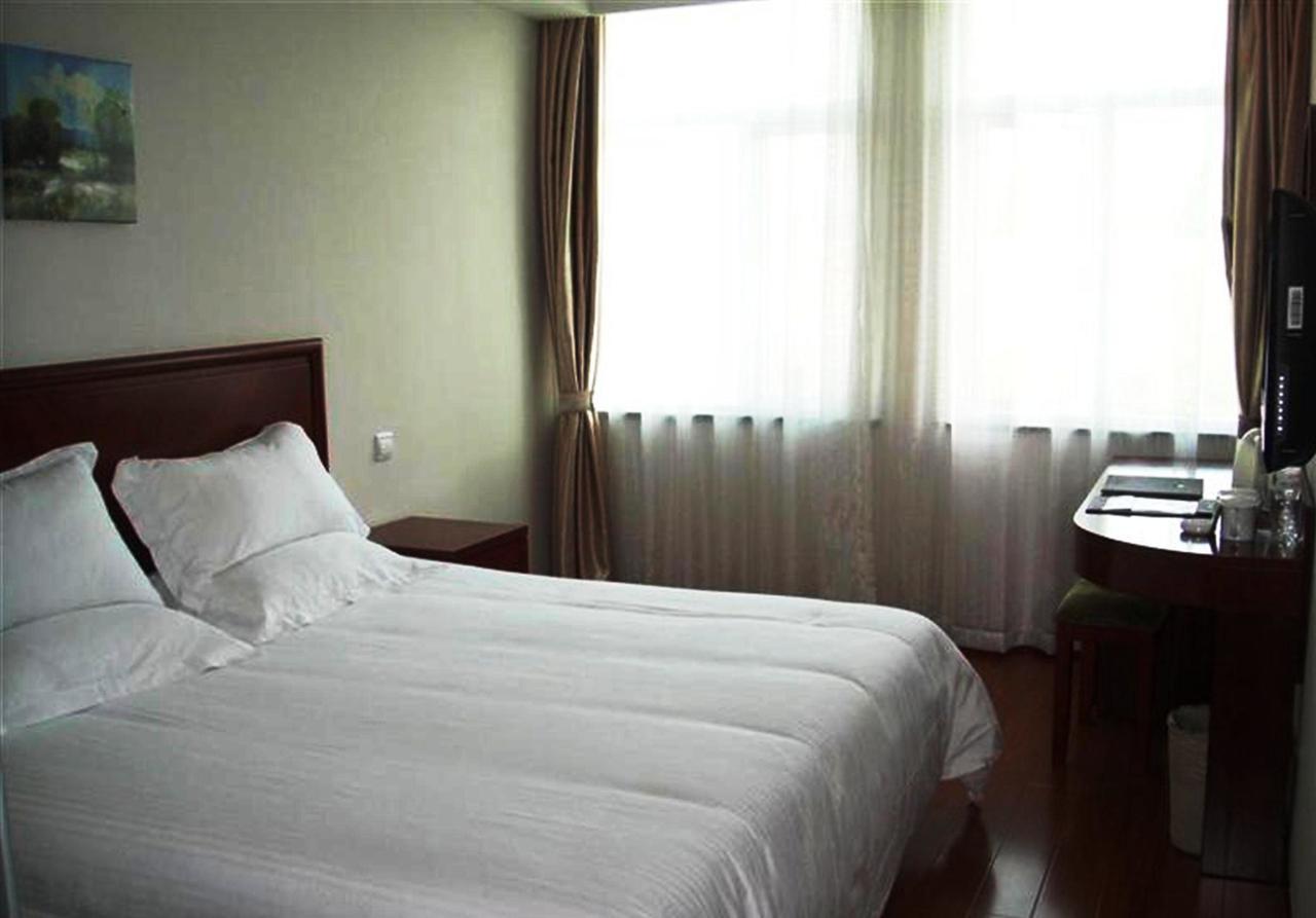 Greentree Inn Zhejiang Ningbo East Baizhuang Rd. Express Hotel מראה חיצוני תמונה